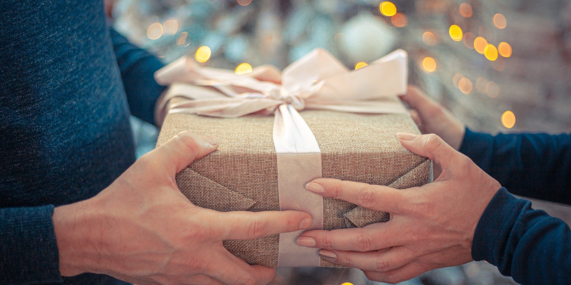 5 idee regalo di natale per persone anziane 5 idee regalo di natale per persone anziane
