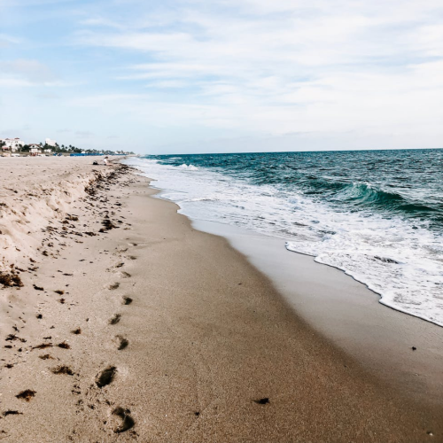 pietra ligure spiaggia liscia